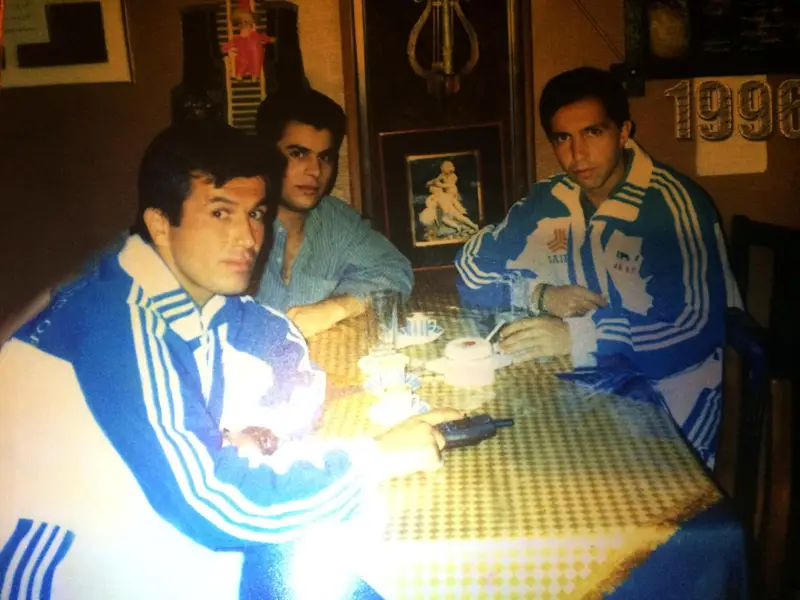 تاریخچه کافه پاییز ۹۸ | کافه نوستالژیک تهران