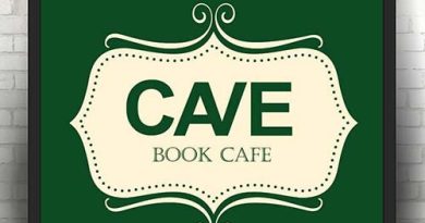 کافه کَو cave coffee shop , cafe cave نام مدیر : سالار صادقی تلفن : 02188987709 همراه : ..... امکان پذیرایی یکجا از 60 نفر کلاس قیمت : متوسط اینترنت رایگان : دارد ساعت کار : 9 الی 22/30