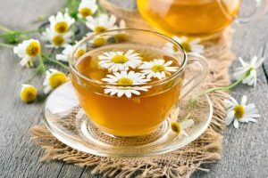 دمنوش گل بابونه و چای